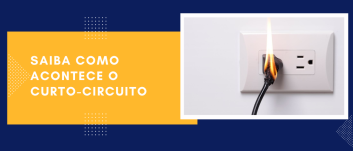 Tomada elétrica com cabo em chamas e isolamento derretido, ilustrando visualmente Como acontece o curto-circuito e os riscos de falhas na instalação elétrica.